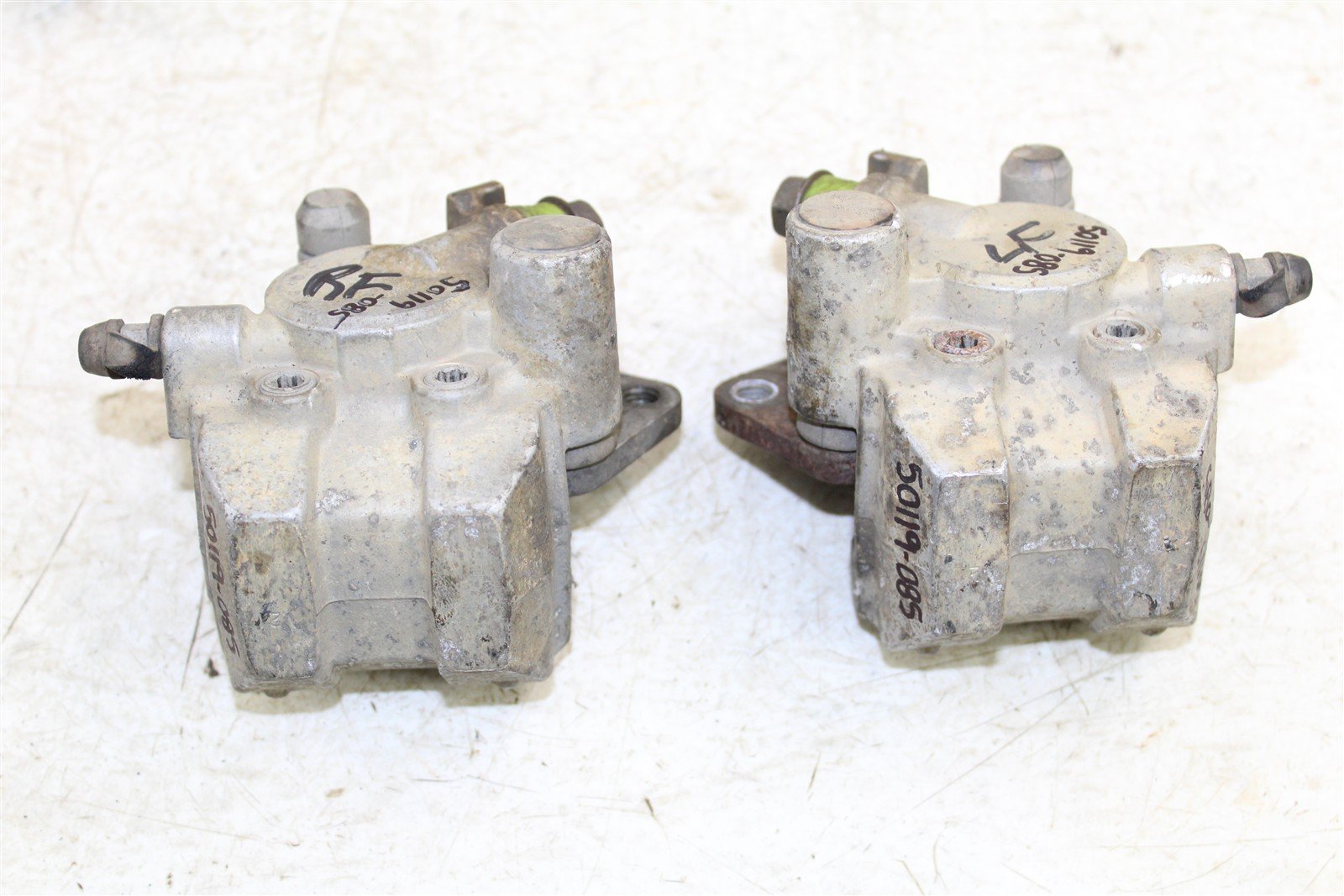1995 Yamaha Wolverine 350 4x4 Front Brake Calipers Set Left Right 50119