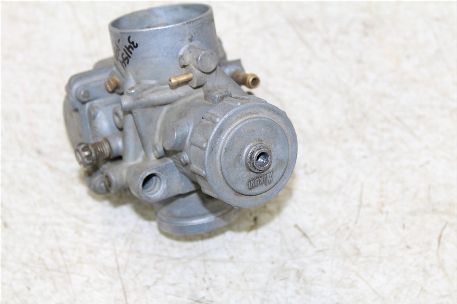 2001 Polaris Xplorer 400 4x4 Mikuni Carburetor Carb Fuel Intake 34154