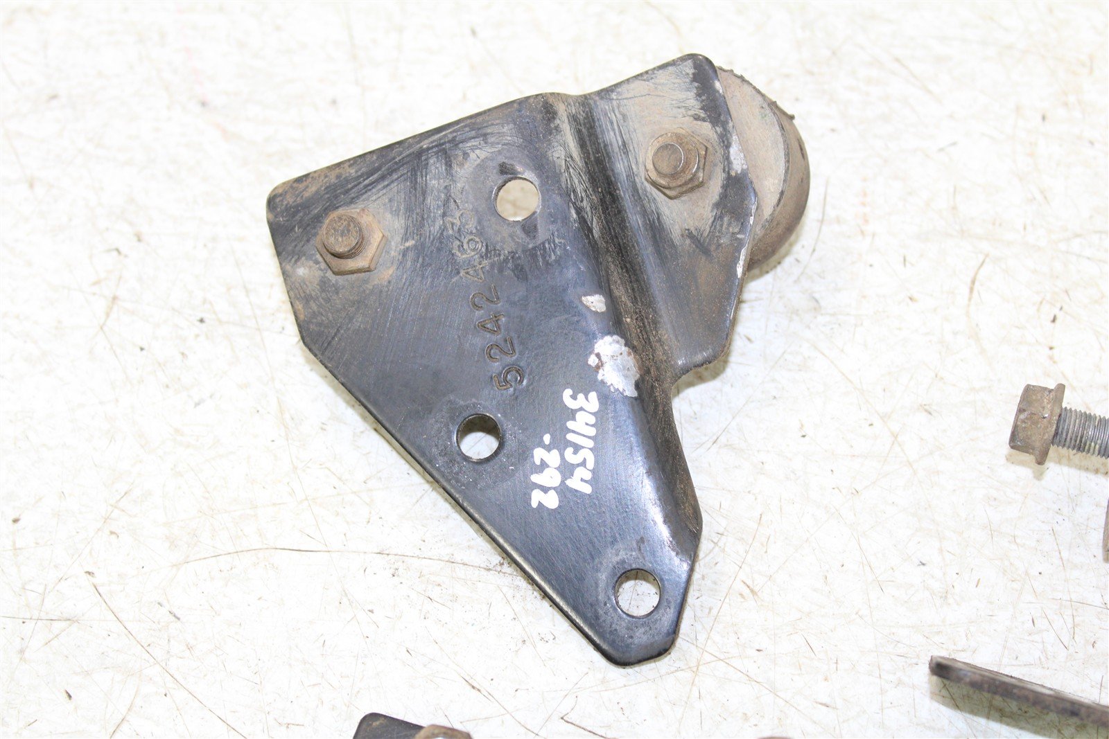 2001 Polaris Xplorer 400 4x4 Engine Isolator Mounts Motor Brackets 34154