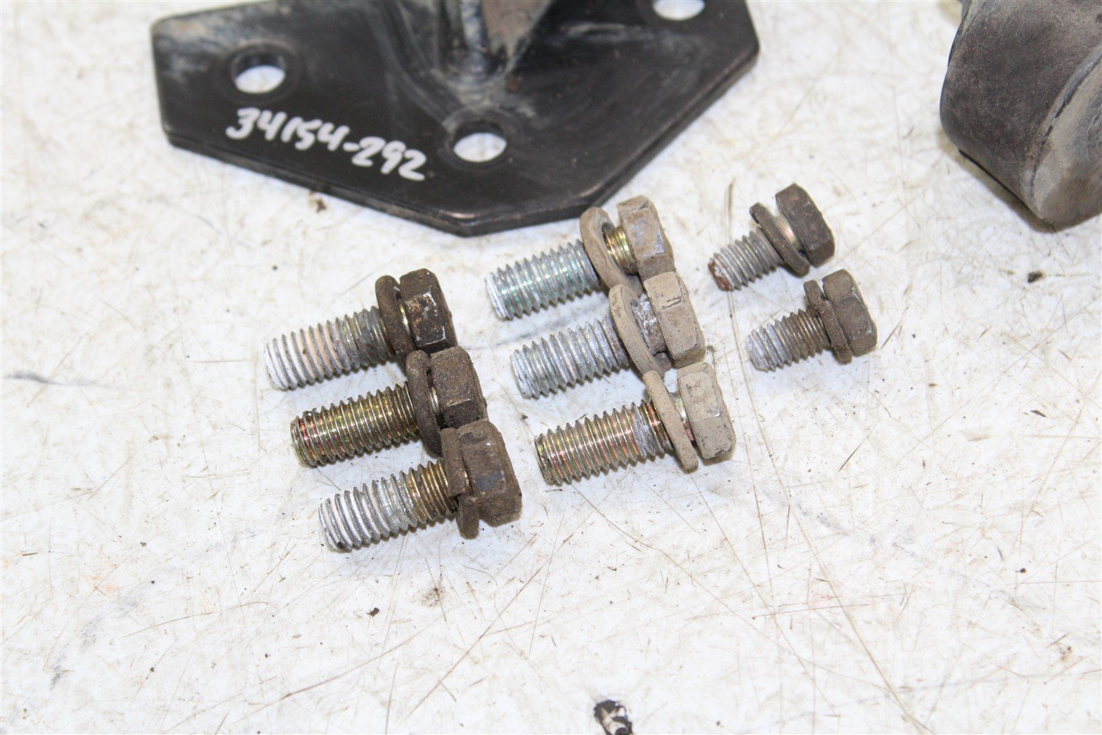 2001 Polaris Xplorer 400 4x4 Engine Isolator Mounts Motor Brackets 34154