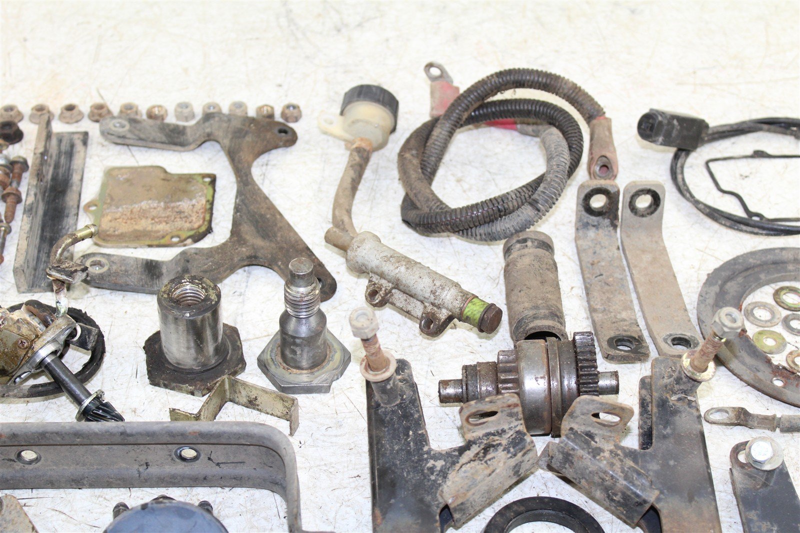 2001 Polaris Xplorer 400 4x4 Chassis Bolt Kit Hardware Mount Bracket Wire 34154