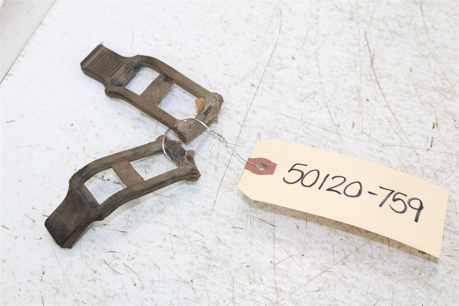 1998 Yamaha Grizzly 600 4x4 Storage Tool Box Container Lid Straps 50120
