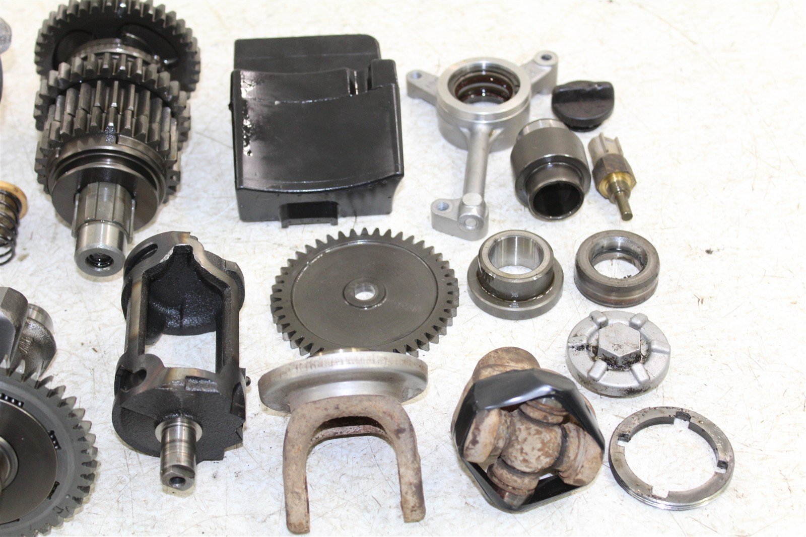 1998 Yamaha Grizzly 600 4x4 Transmission Gears Shift Shaft Forks Drum 50120