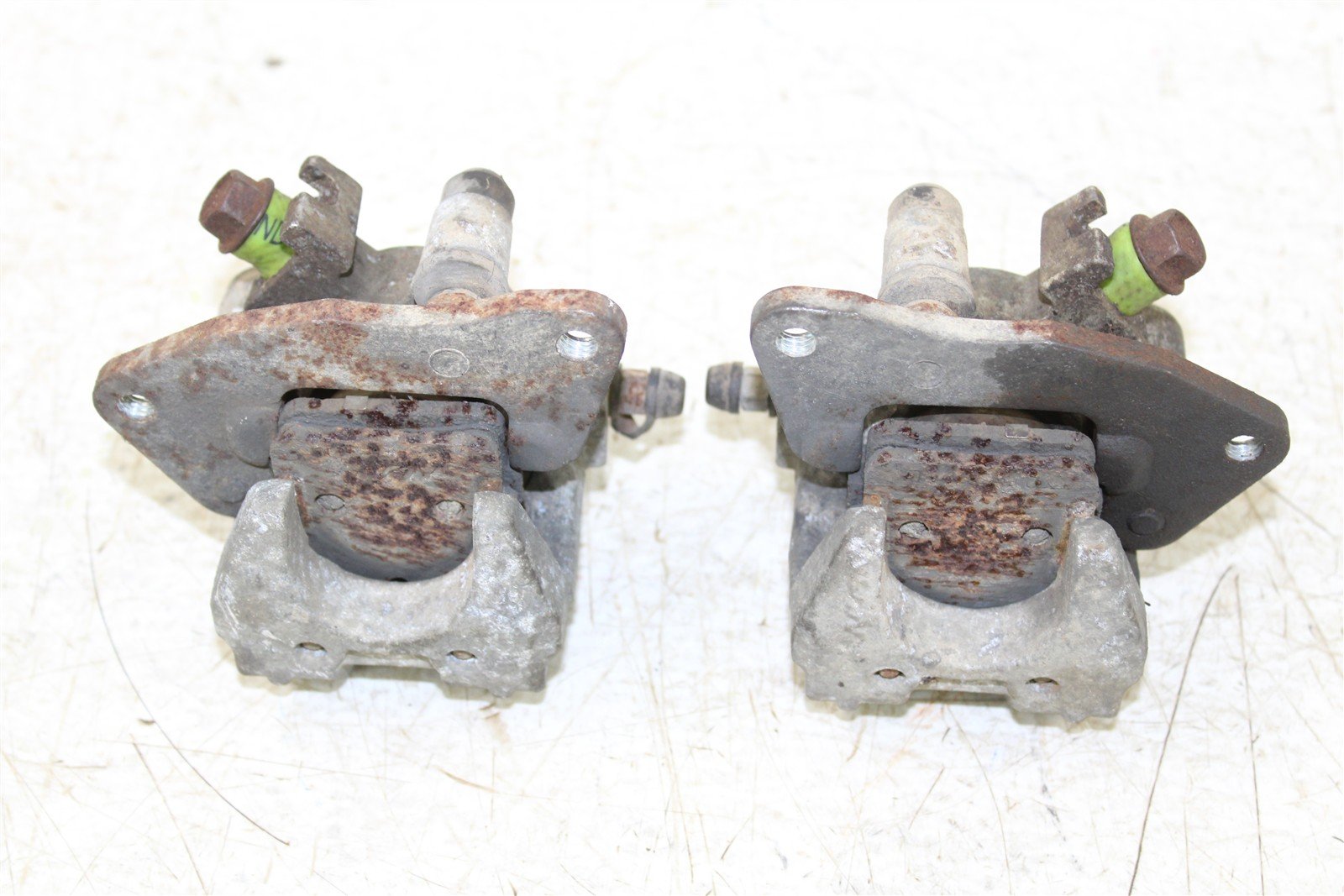 1998 Yamaha Grizzly 600 4x4 Front Brake Calipers Set Left Right 50120