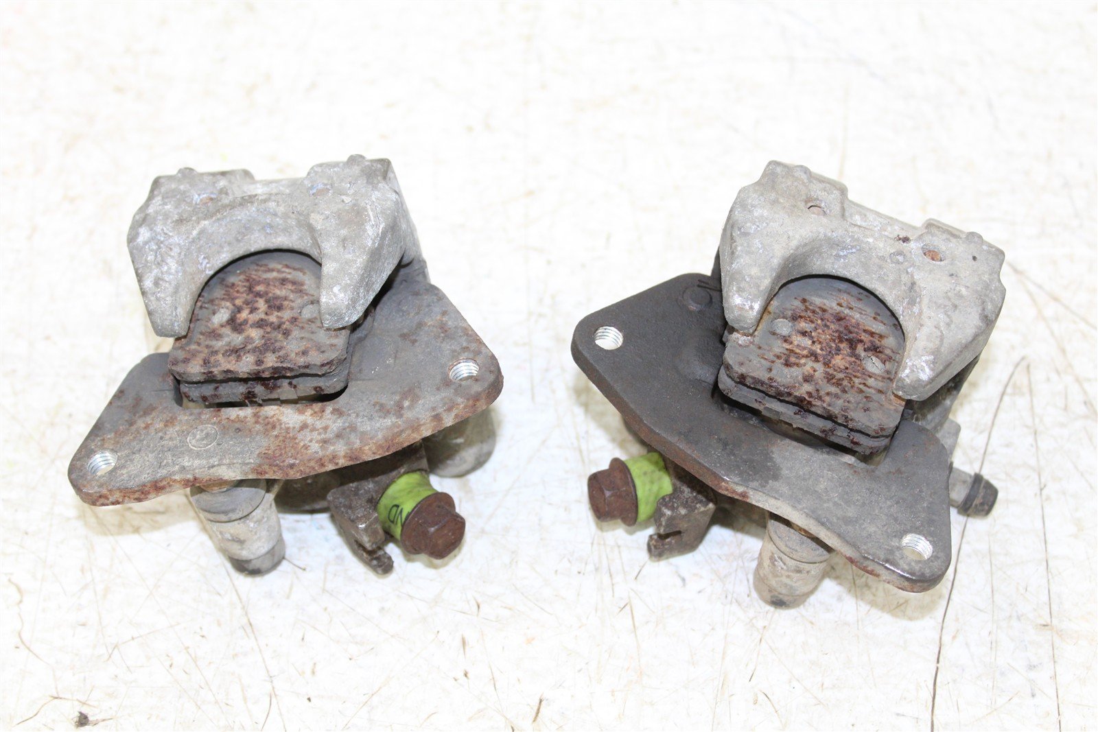 1998 Yamaha Grizzly 600 4x4 Front Brake Calipers Set Left Right 50120