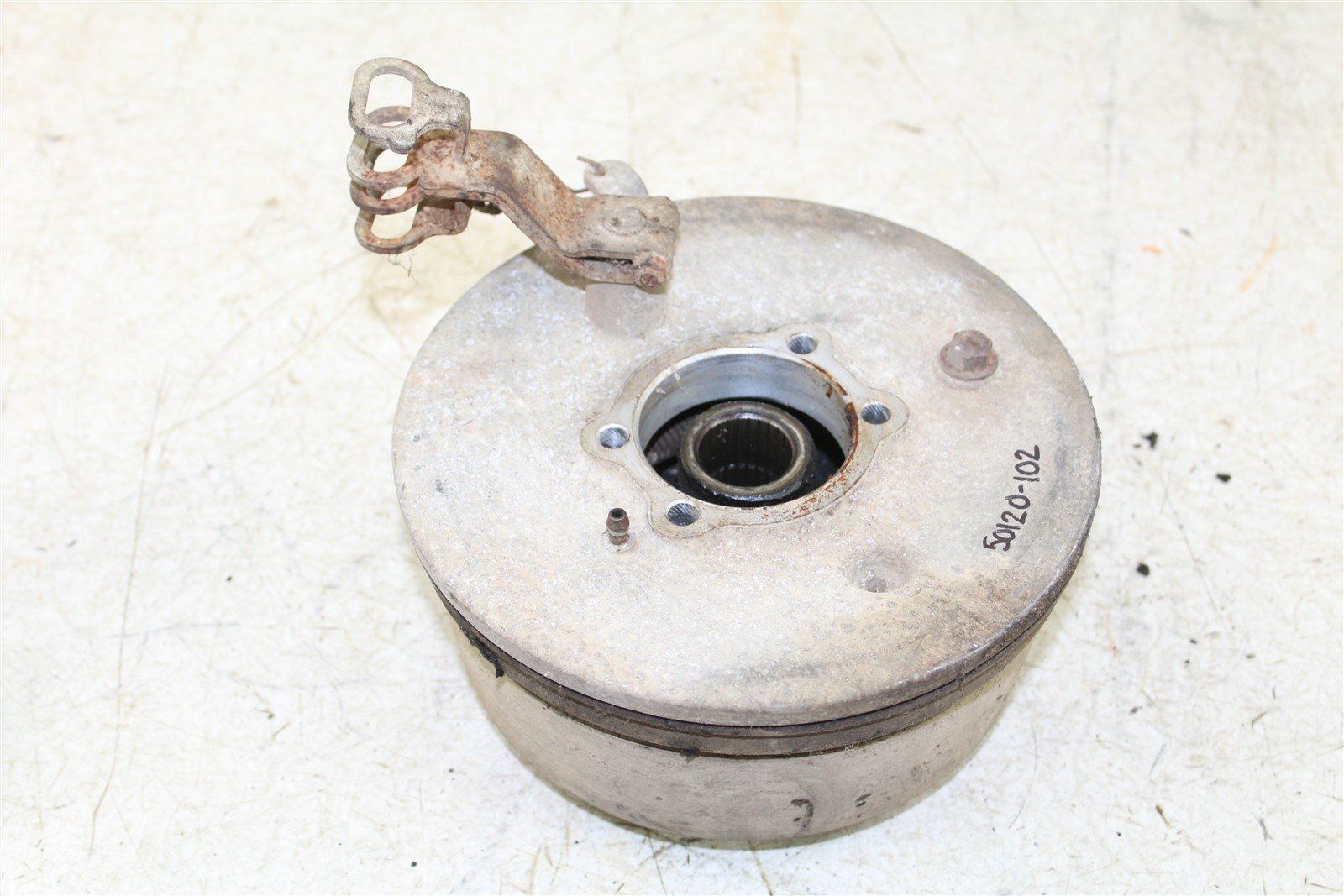 1998 Yamaha Grizzly 600 4x4 Rear Brake Drum Backing Plate Panel Hub 50120