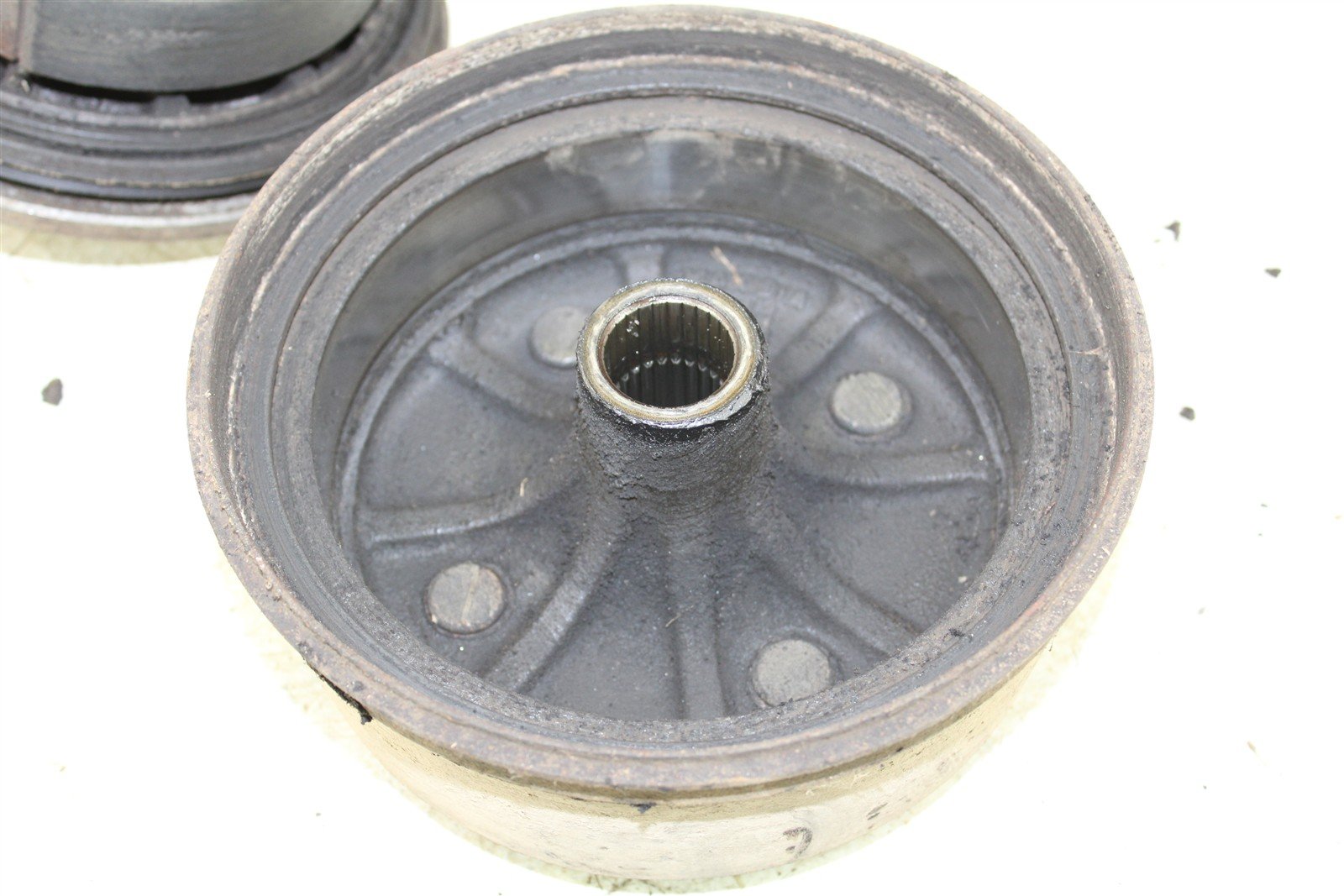 1998 Yamaha Grizzly 600 4x4 Rear Brake Drum Backing Plate Panel Hub 50120