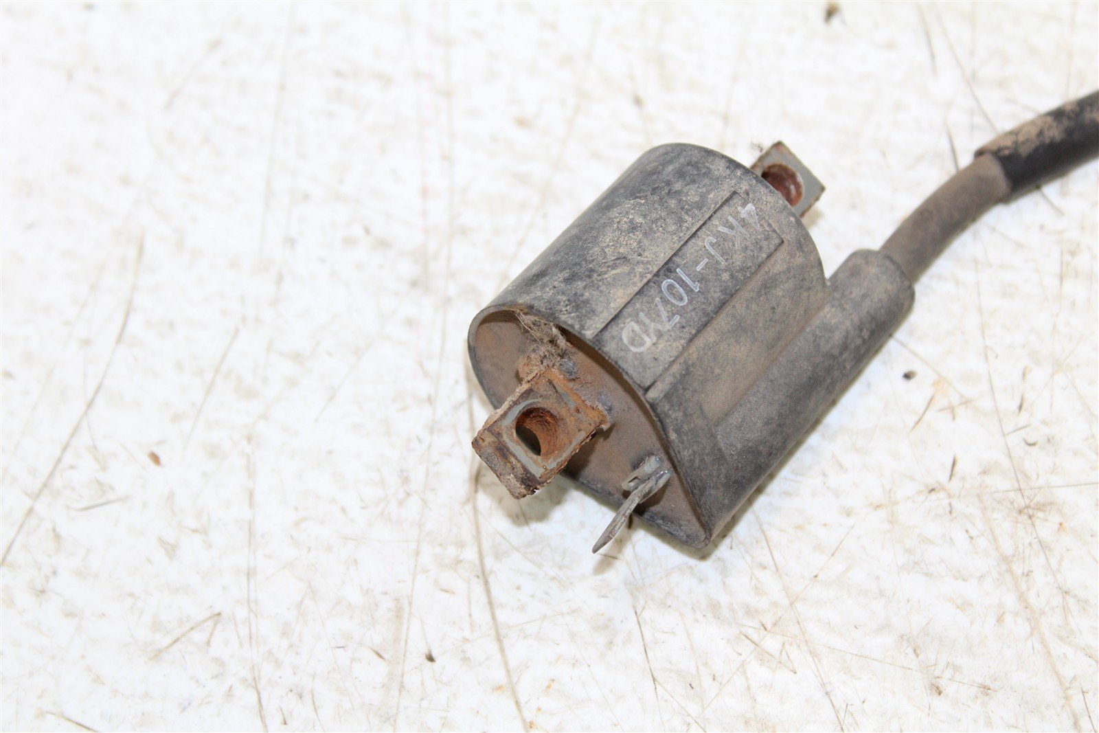 1998 Yamaha Grizzly 600 4x4 Ignition Coil Wire Spark Plug Boot 50120