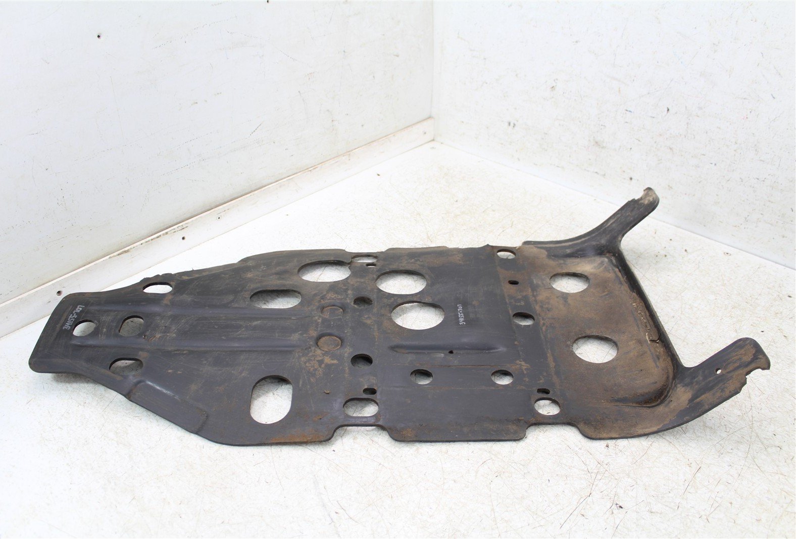 2001 Polaris Magnum 325 2x4 Skid Plate Engine Guard 34155
