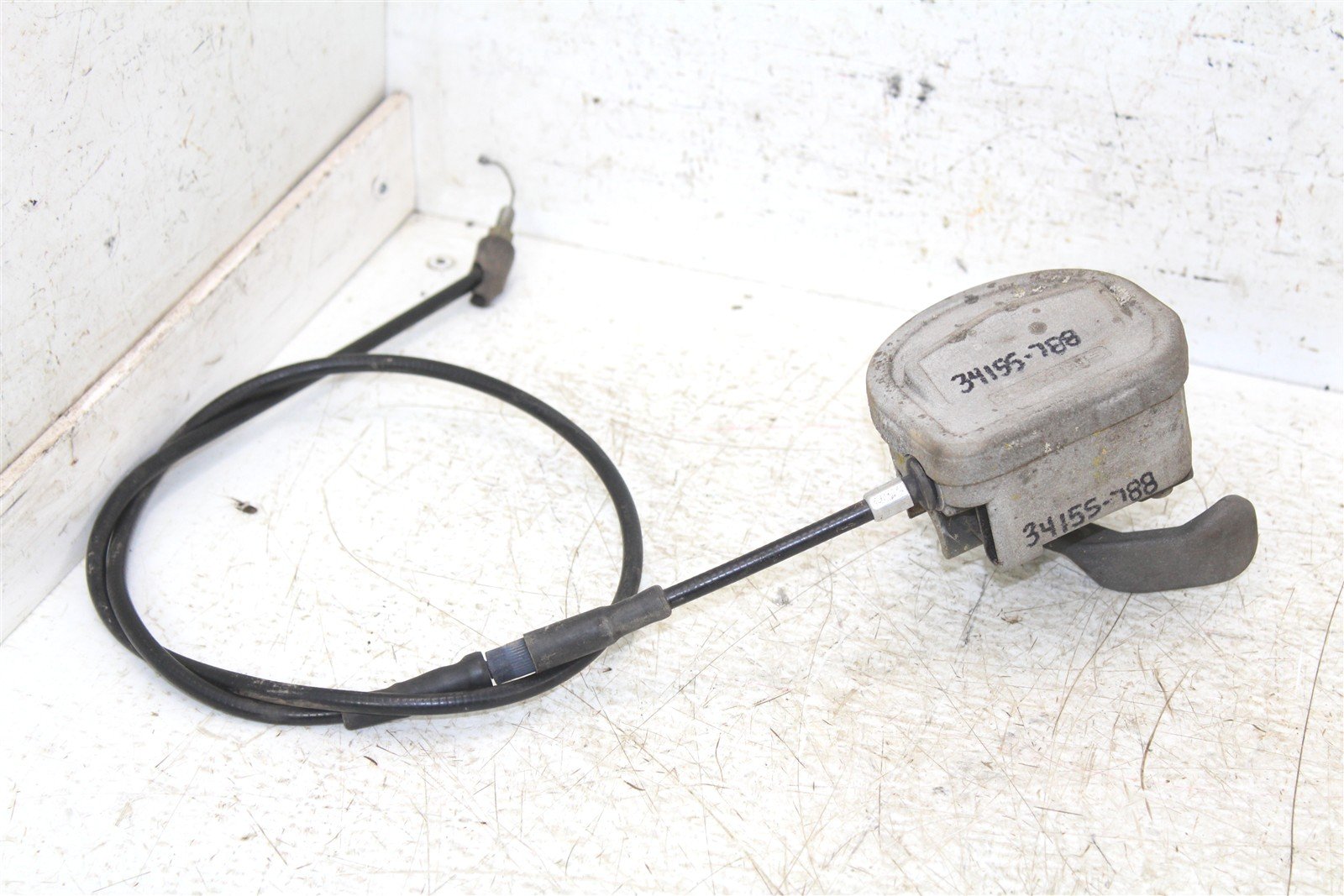 2001 Polaris Magnum 325 2x4 Throttle Lever Housing w/ Cable 34155