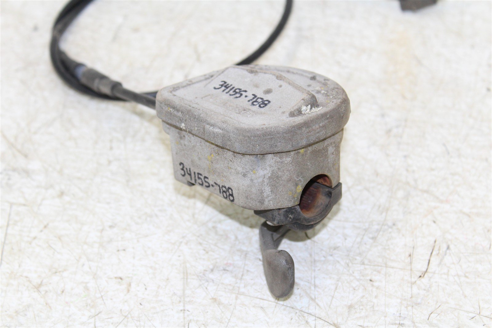 2001 Polaris Magnum 325 2x4 Throttle Lever Housing w/ Cable 34155