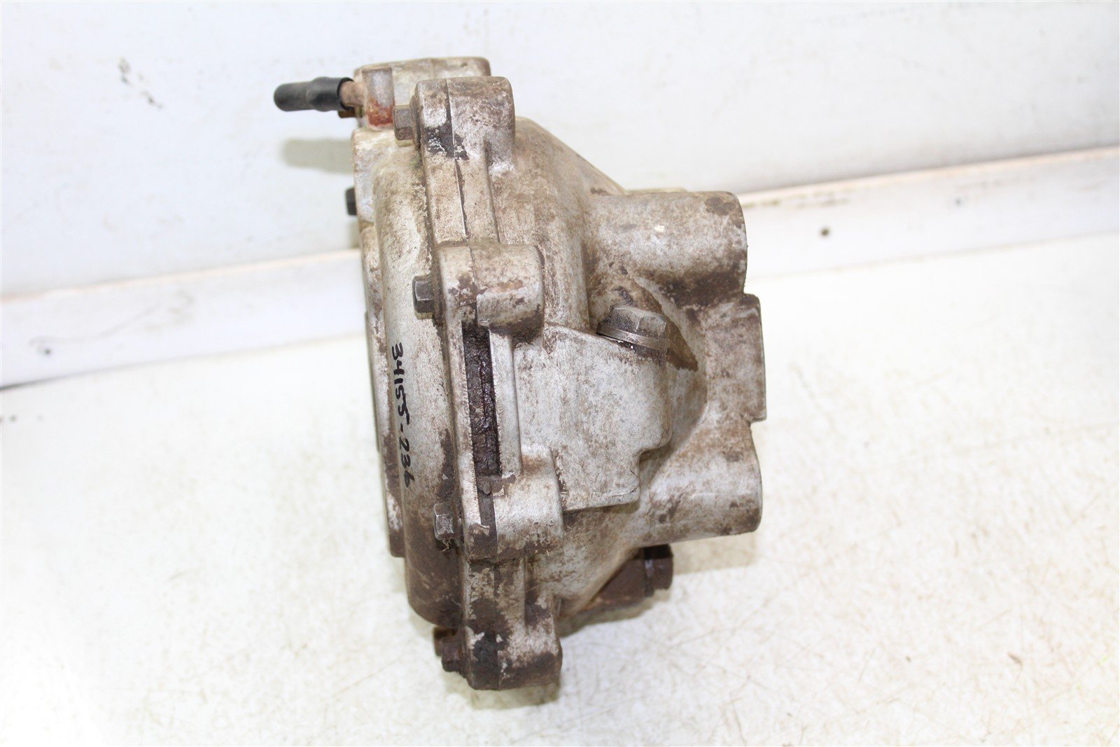 2001 Polaris Magnum 325 2x4 Rear Differential 34155