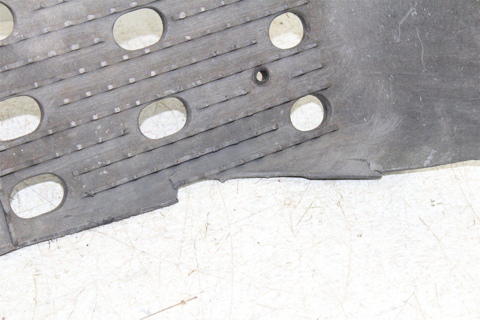 2001 Polaris Magnum 325 2x4 Left Foot Well Rest 34155
