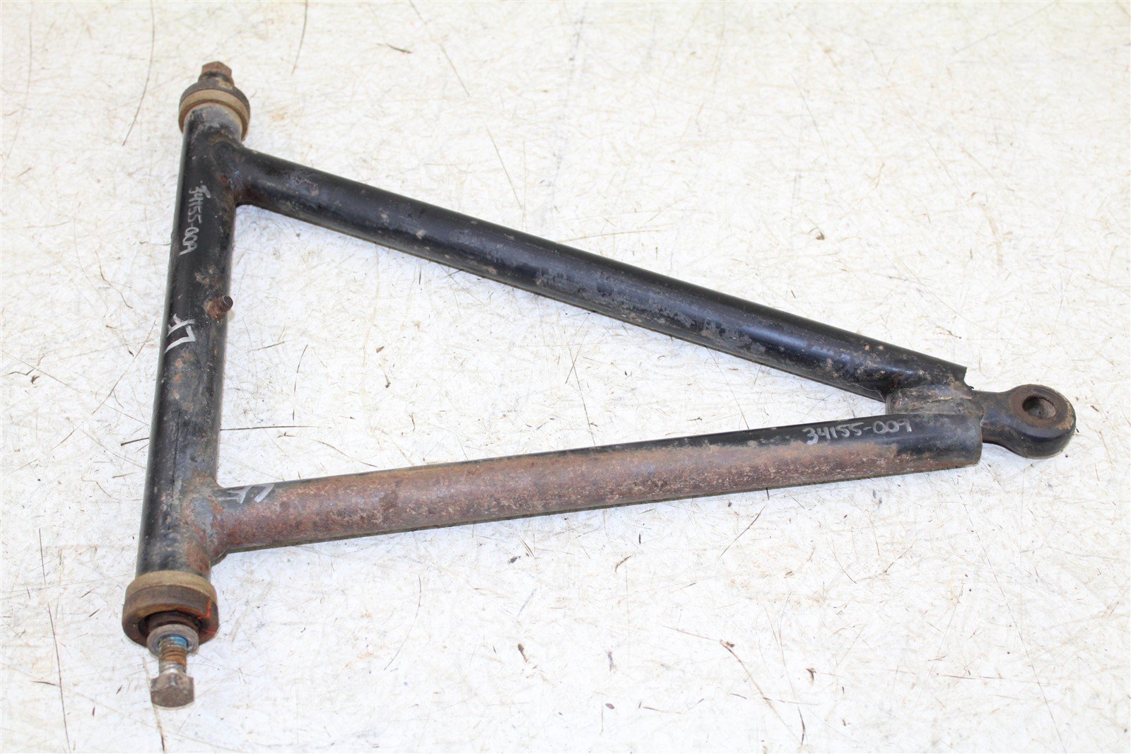 2001 Polaris Magnum 325 2x4 Front Lower Control A Arms 34155