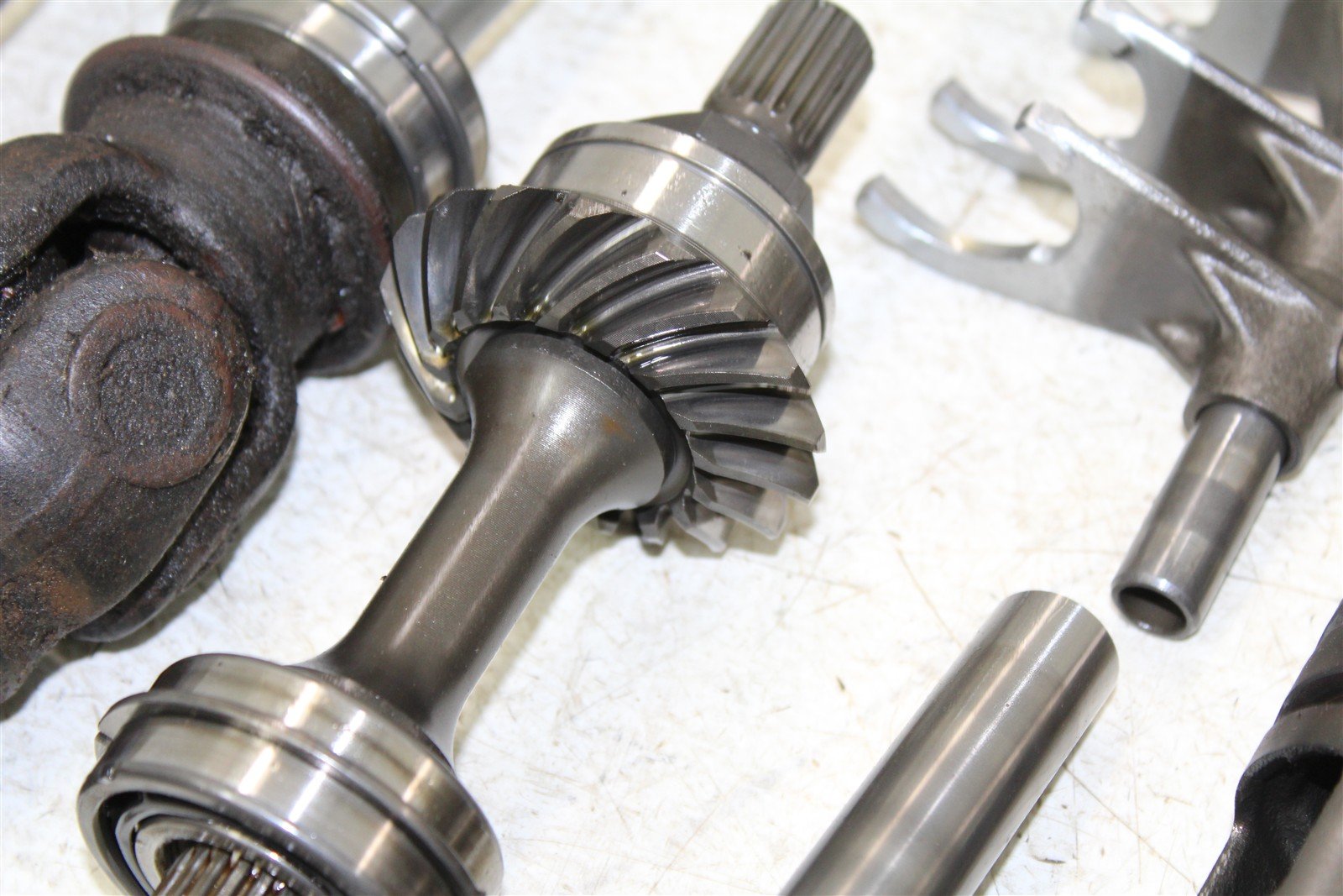 2001 Arctic Cat 500 Manual 4x4 Transmission Gears Shift Shaft Forks Drum 00022