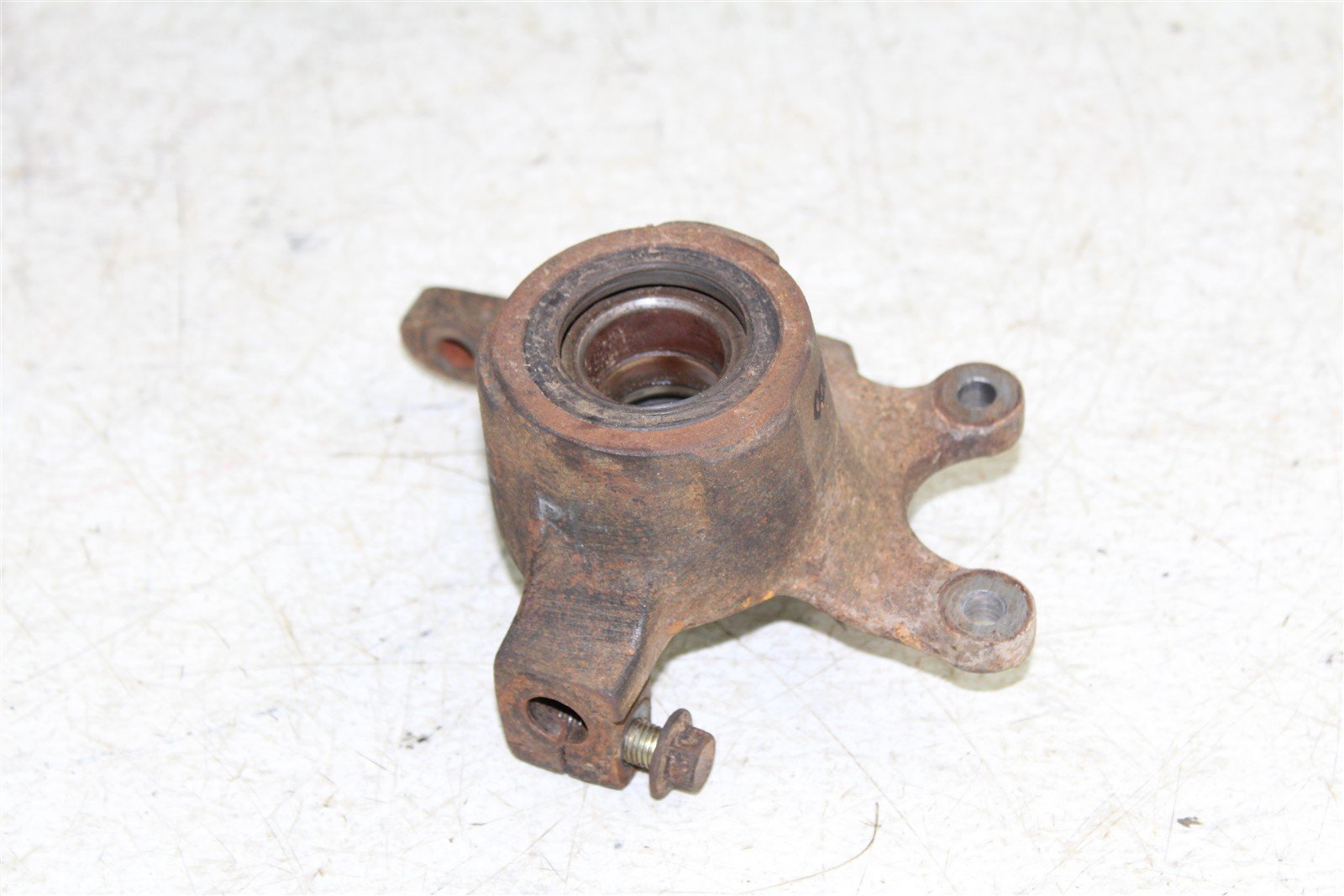 2001 Arctic Cat 500 Manual 4x4 Front Right Knuckle Control Arm Mount 00022