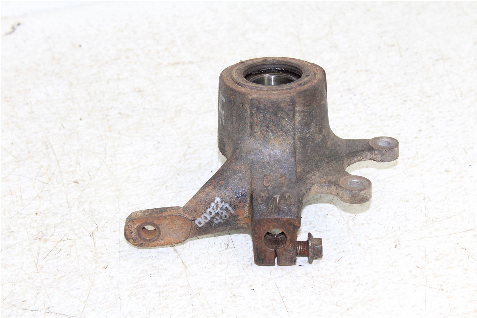 2001 Arctic Cat 500 Manual 4x4 Front Left Knuckle Control Arm Mount 00022