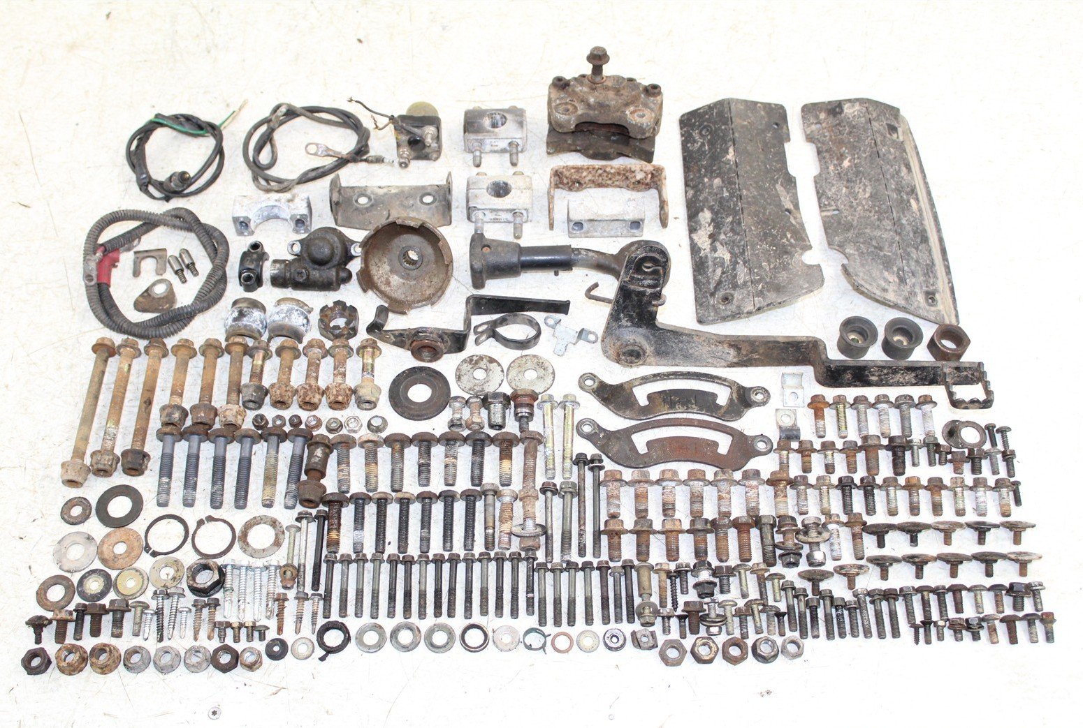 2001 Arctic Cat 500 Manual 4x4 Chassis Bolt Kit Hardware Bracket Wire Hose 00022