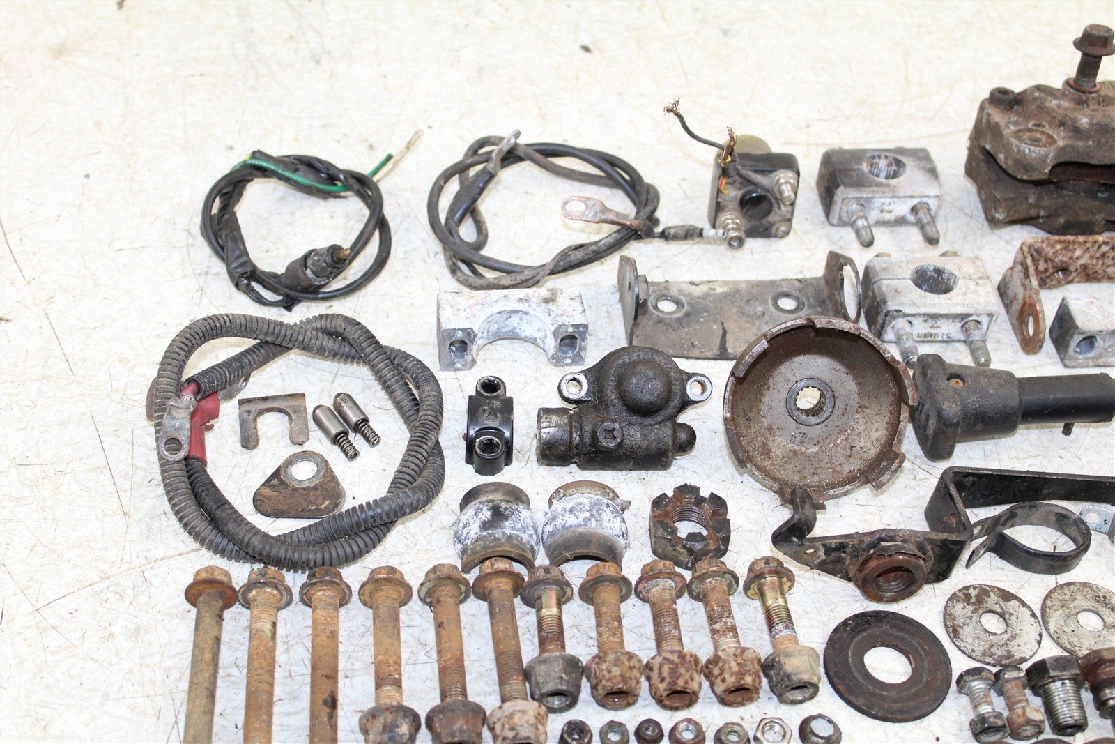 2001 Arctic Cat 500 Manual 4x4 Chassis Bolt Kit Hardware Bracket Wire Hose 00022