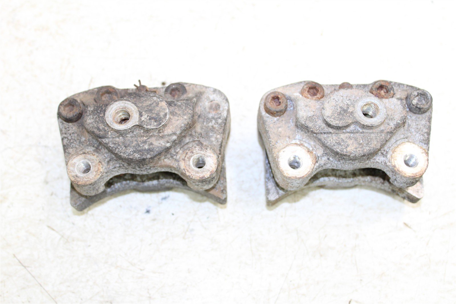 2001 Arctic Cat 500 Manual 4x4 Front Brake Calipers Set Left Right 00022