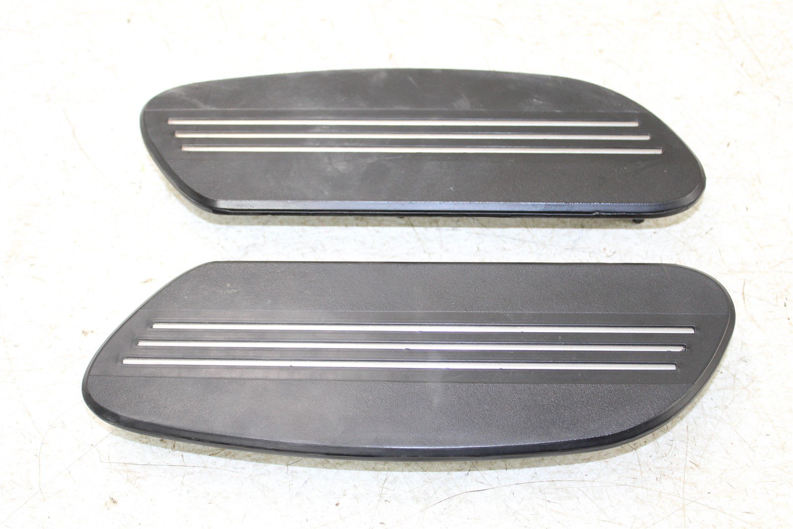2018 Harley Davidson Touring Floor Board Top Pads Rubber Inserts Foot Pegs 554G