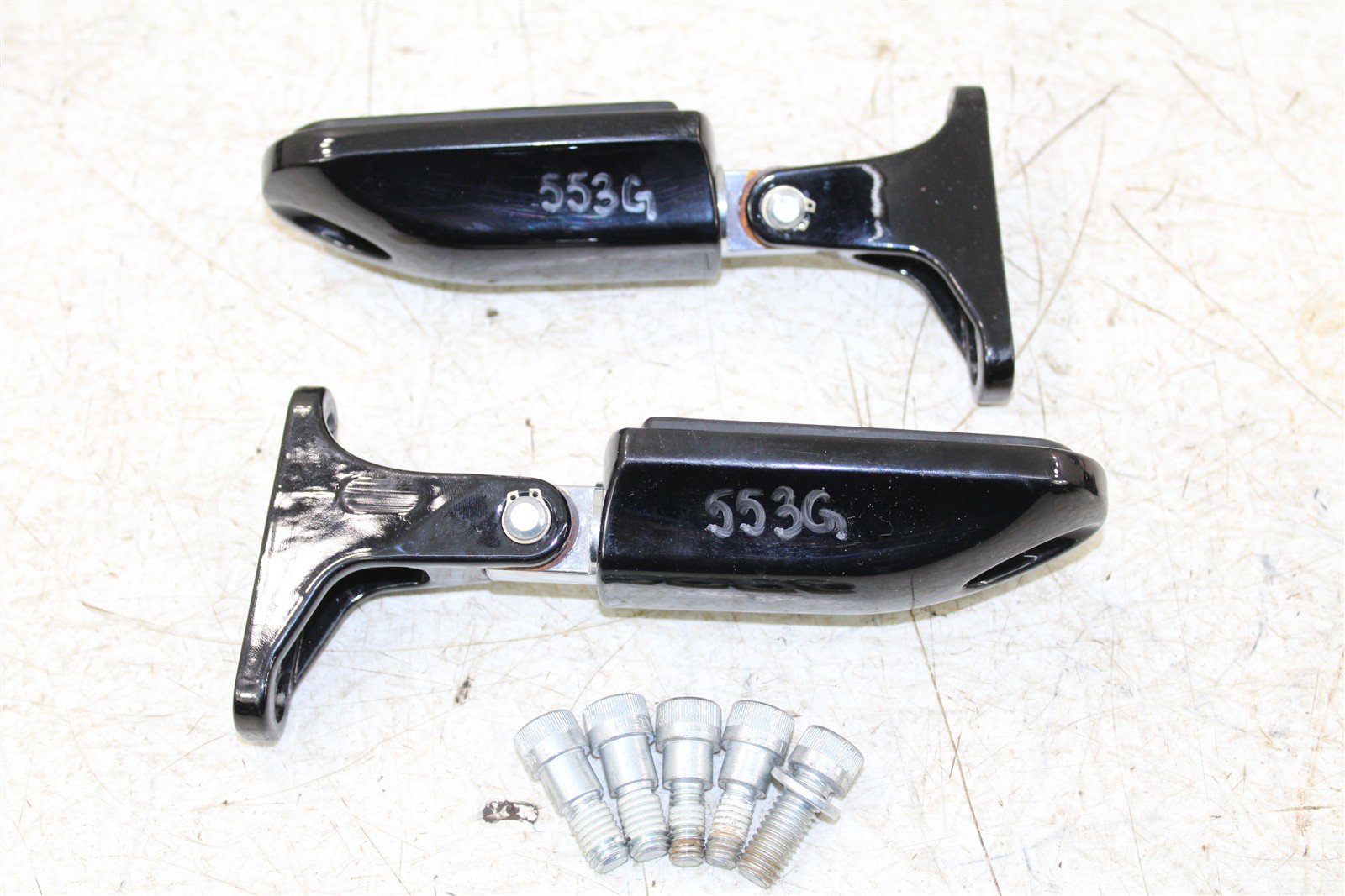 2018 Harley Davidson Touring Passenger Foot Rest Pegs Set 553G