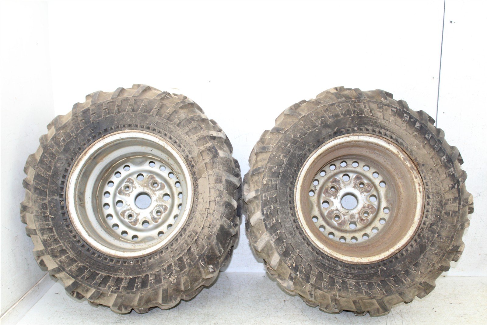 1987 Honda Fourtrax 350D Front Wheel Set Rims 11111