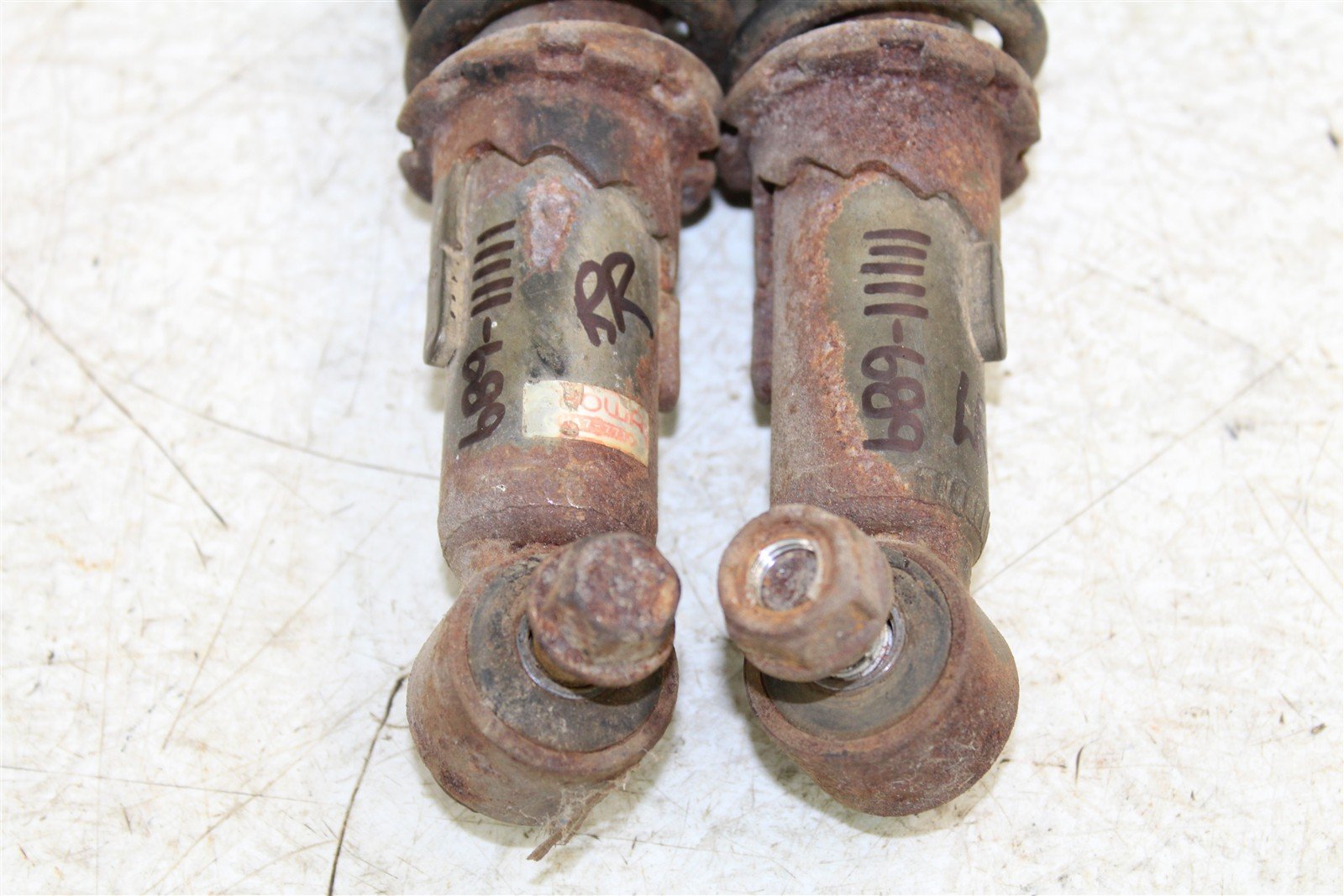 1987 Honda Fourtrax 350D Rear Shocks Spring Absorber Left Right 11111