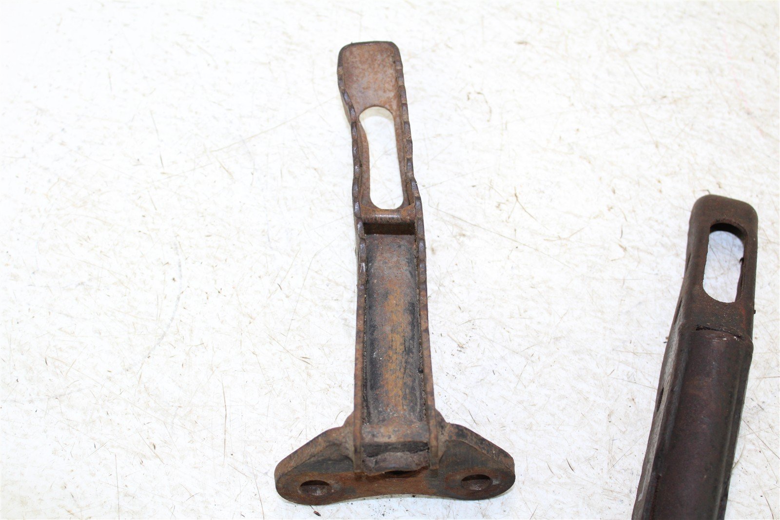 1987 Honda Fourtrax 350D Foot Pegs Rests Set Left Right 11111