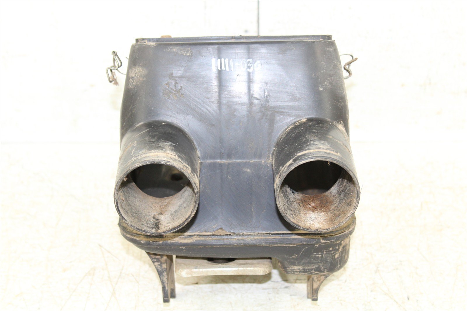 1987 Honda Fourtrax 350D Air Box Intake Housing Boot Filter Cage 11111