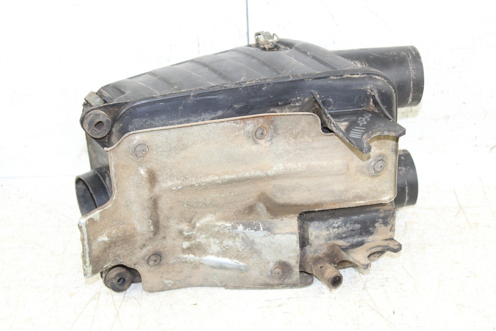 1987 Honda Fourtrax 350D Air Box Intake Housing Boot Filter Cage 11111