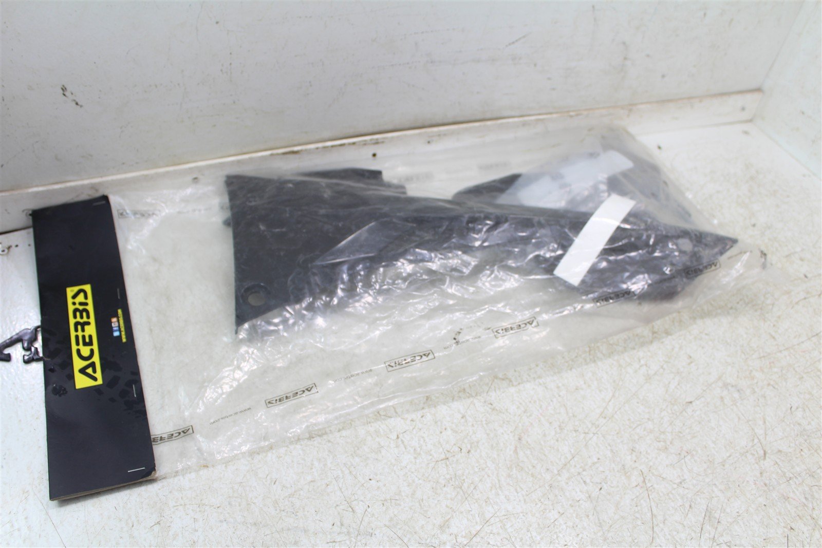 2017 Honda CRF 450R Acerbis Air Box Cover Shrouds Plastics 7101-MEN-A30 615G