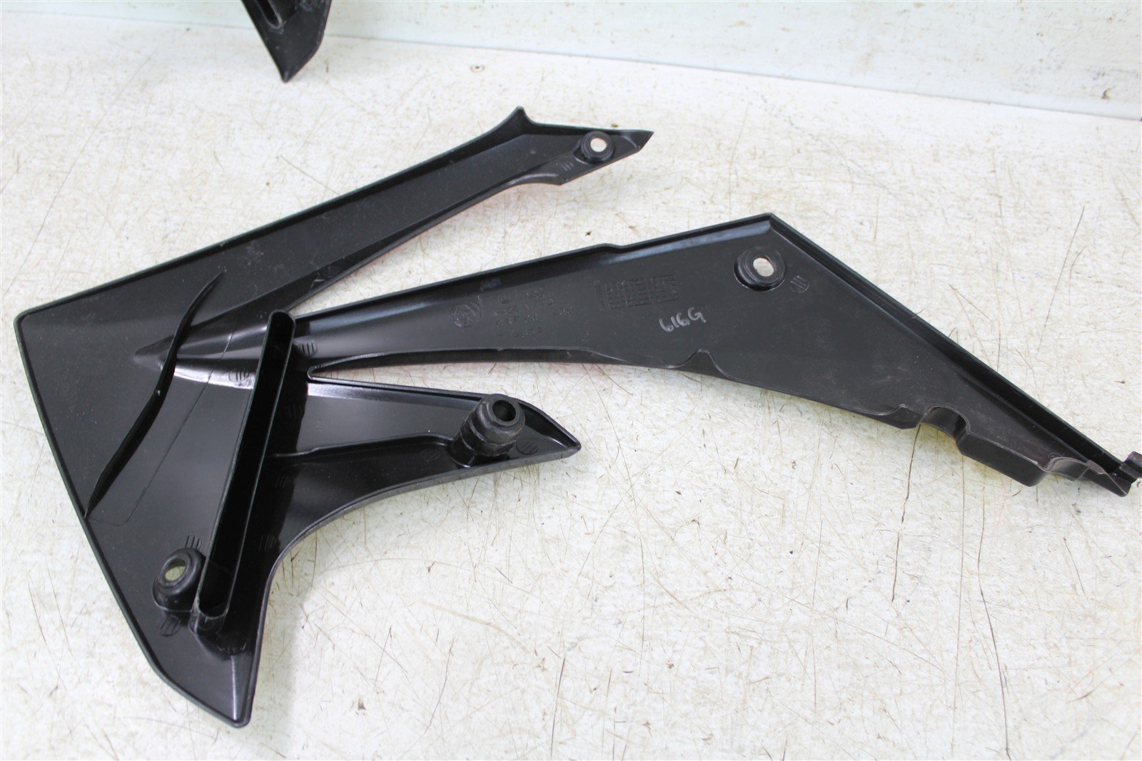 2009 Honda CRF 450R Plastics Gas Tank Shrouds Fenders Left Right 616G