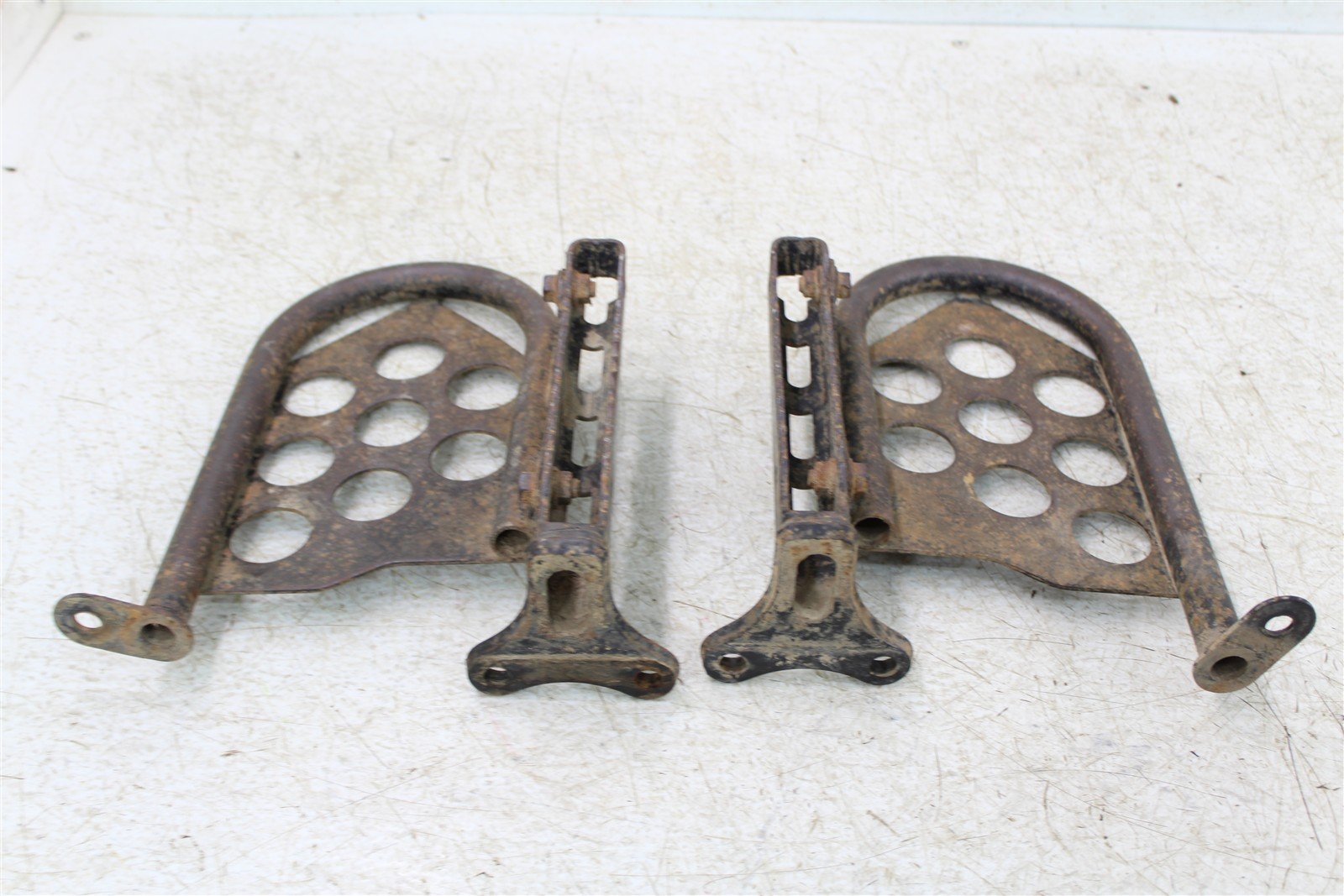 2003 Yamaha Bear Tracker 250 Foot Pegs Rests Set Left Right 50121