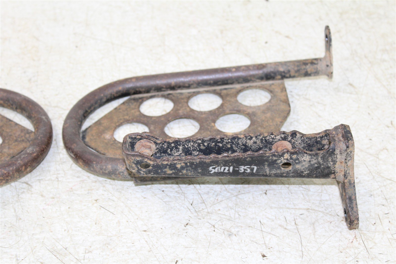 2003 Yamaha Bear Tracker 250 Foot Pegs Rests Set Left Right 50121