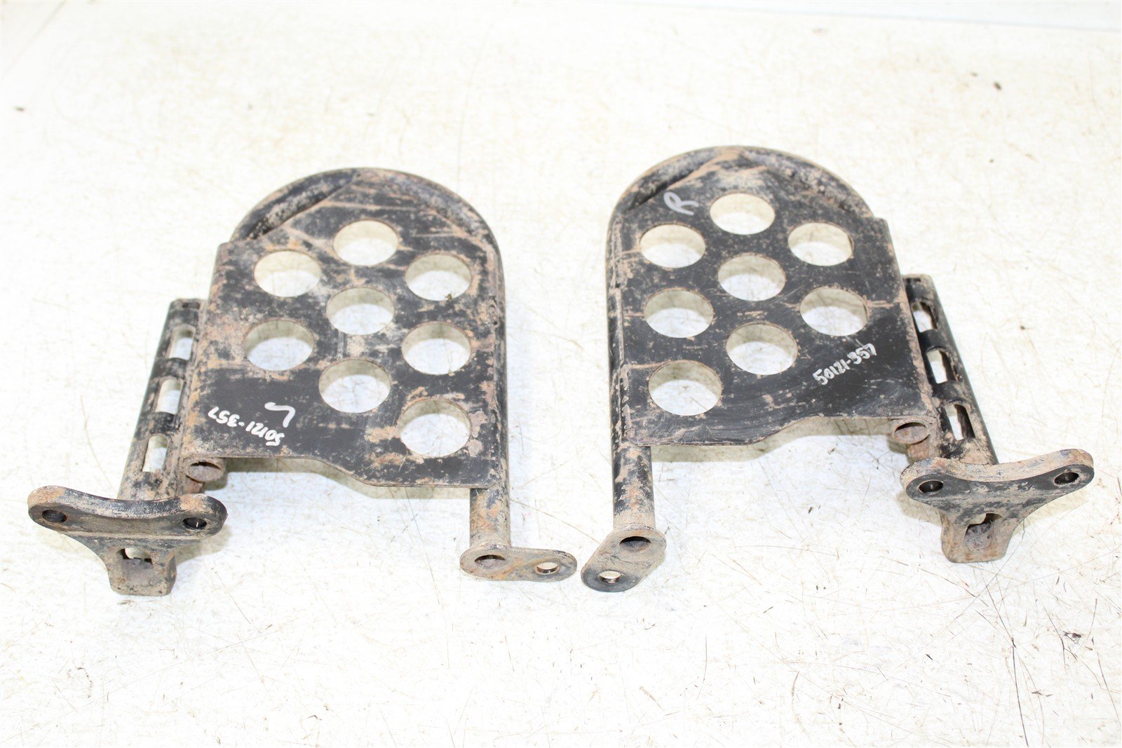 2003 Yamaha Bear Tracker 250 Foot Pegs Rests Set Left Right 50121