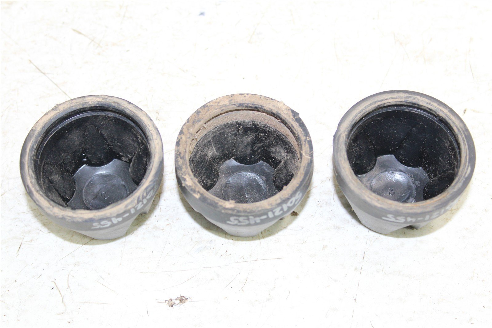 2003 Yamaha Bear Tracker 250 Hub Caps Front Rear 50121