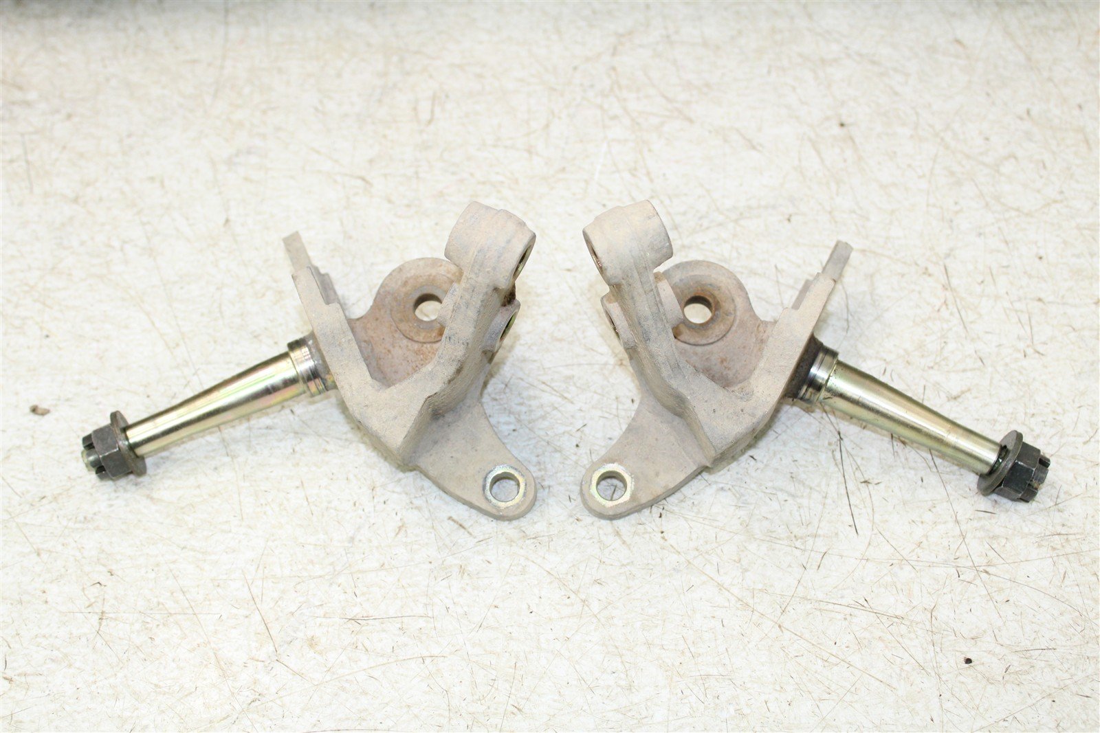 2003 Yamaha Bear Tracker 250 Front Spindles Knuckle Set Left Right 50121