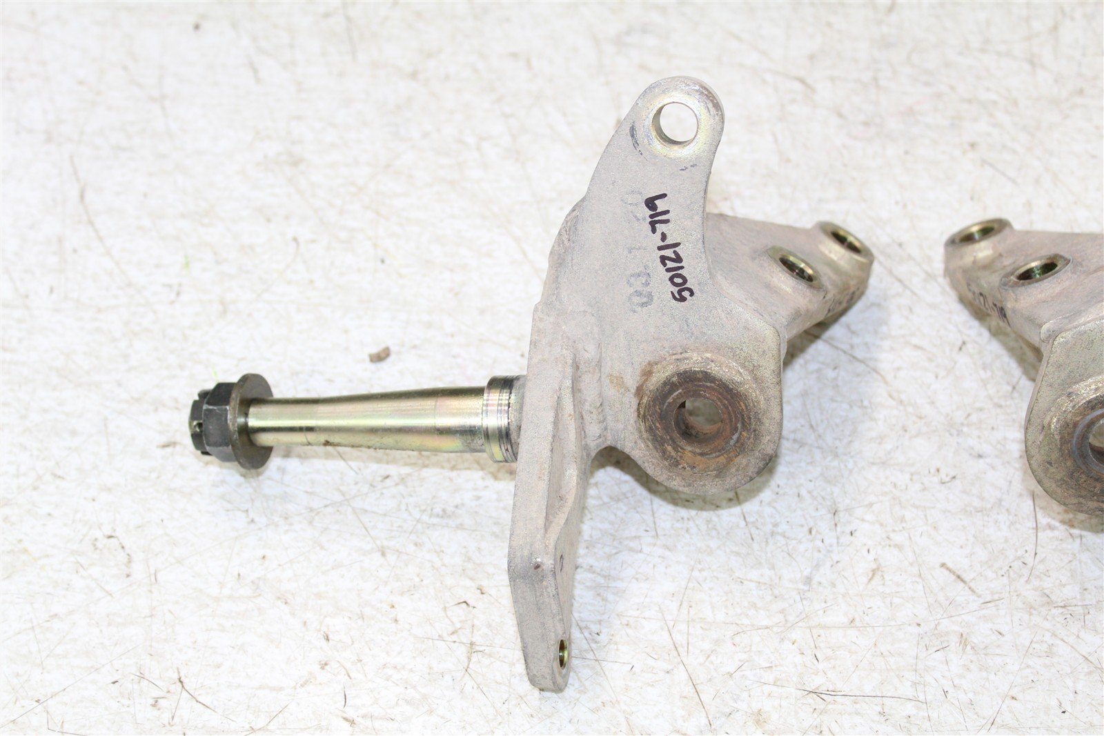 2003 Yamaha Bear Tracker 250 Front Spindles Knuckle Set Left Right 50121