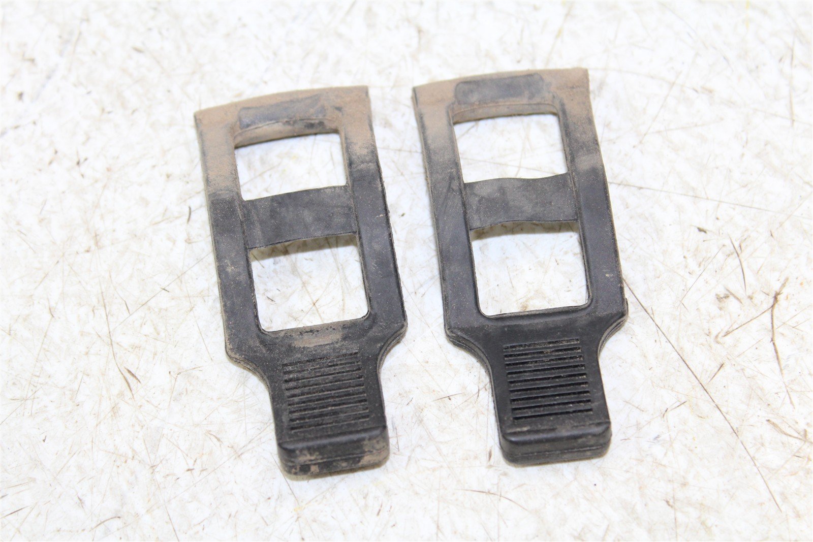 2003 Yamaha Bear Tracker 250 Storage Tool Box Container Straps 50121
