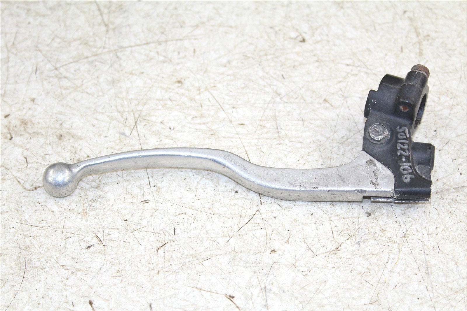 1999 Yamaha Bear Tracker 250 Front Right Brake Lever w/ Perch 50122
