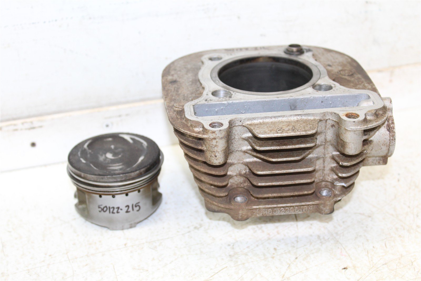 1999 Yamaha Bear Tracker 250 Engine Cylinder Jug w/ Piston 50122
