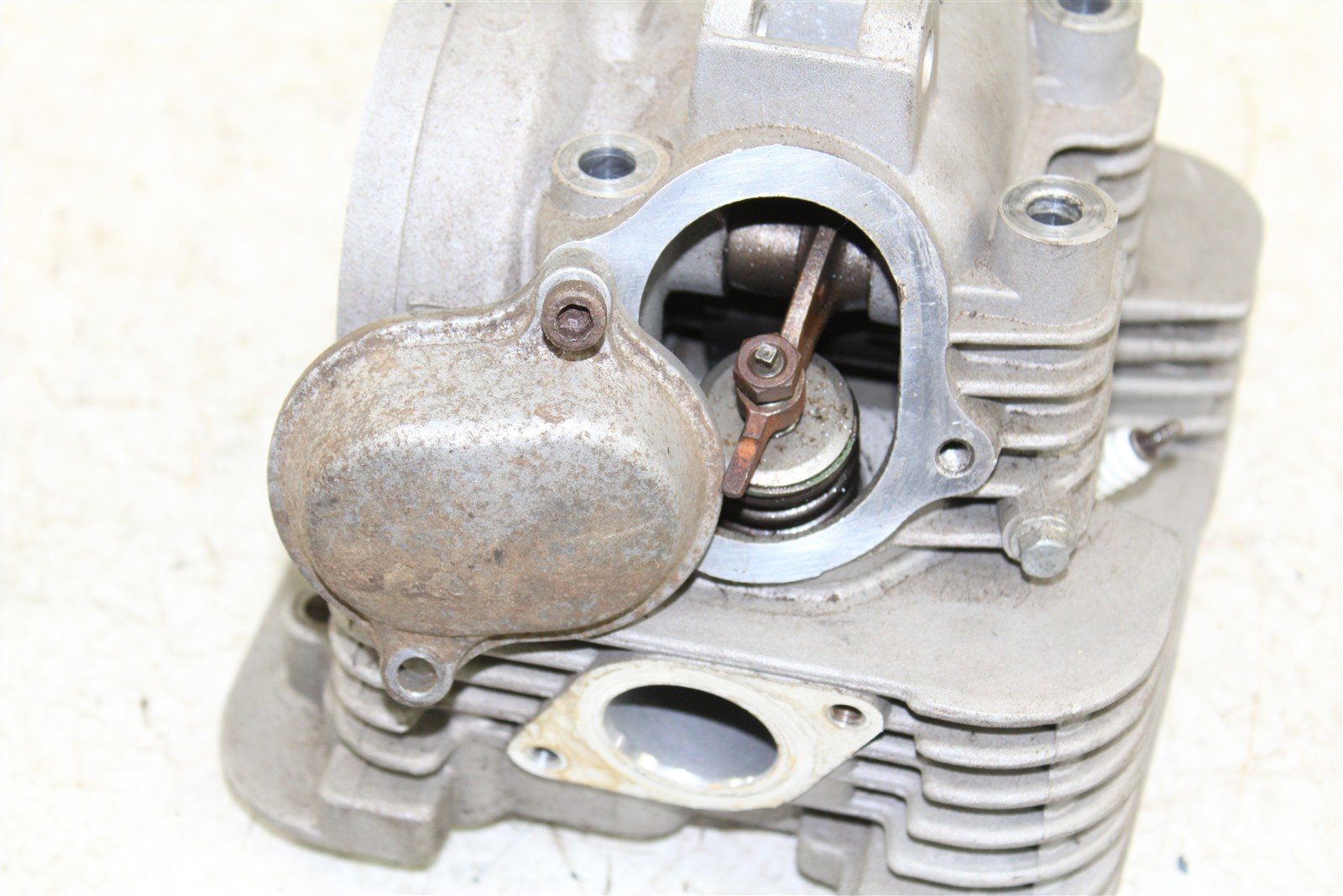 1999 Yamaha Bear Tracker 250 Cylinder Head Valve Cover w/ Camshaft READ 50122
