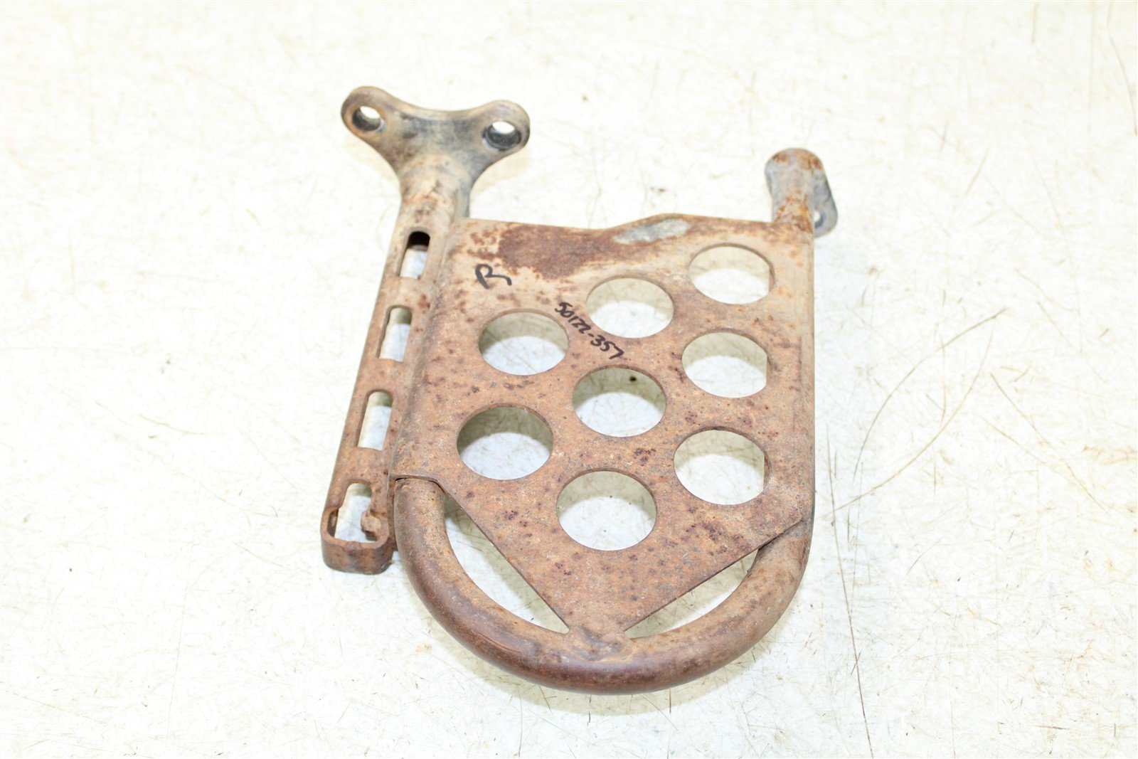 1999 Yamaha Bear Tracker 250 Foot Pegs Rests Set Left Right 50122