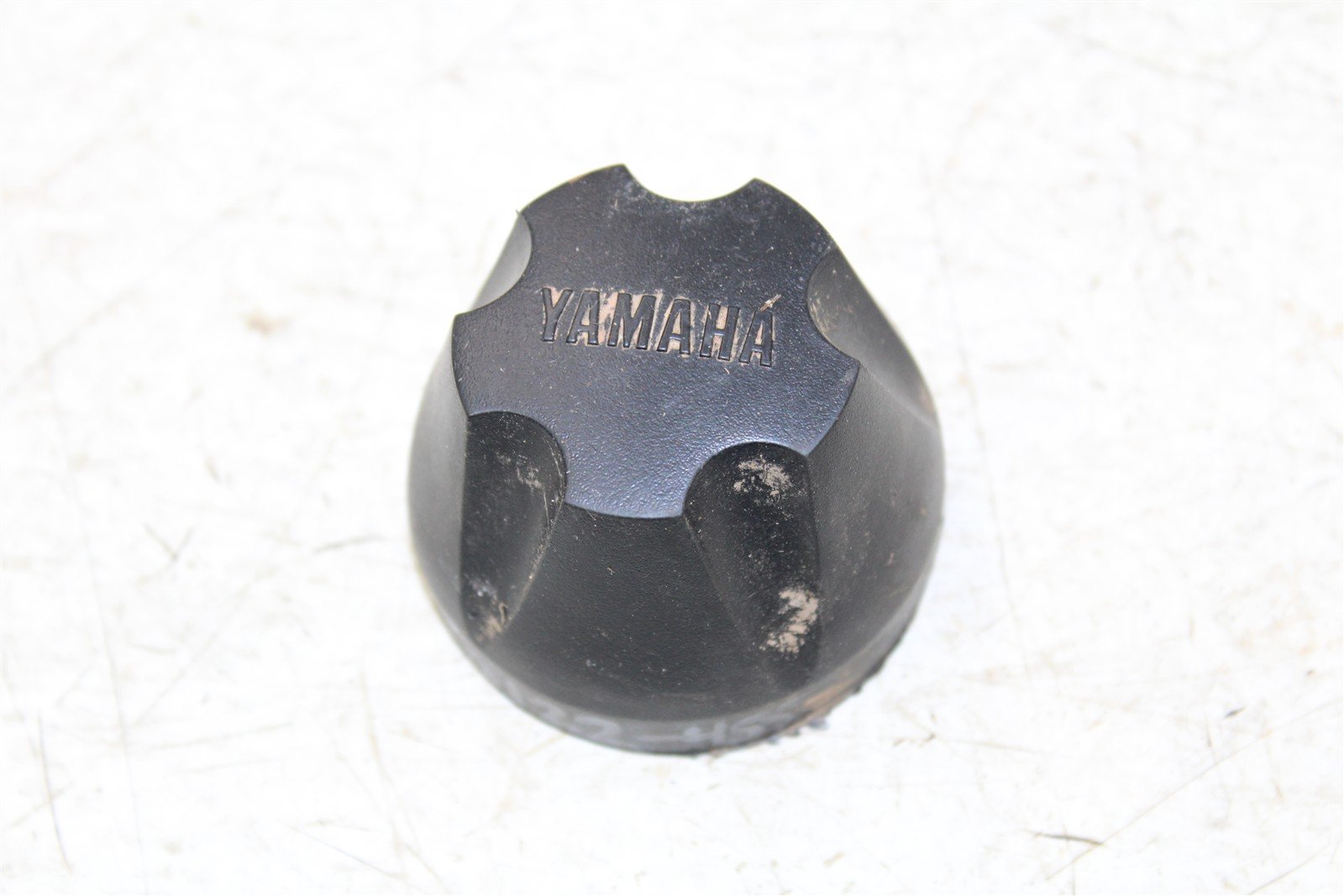 1999 Yamaha Bear Tracker 250 Hub Caps Front Rear 50122