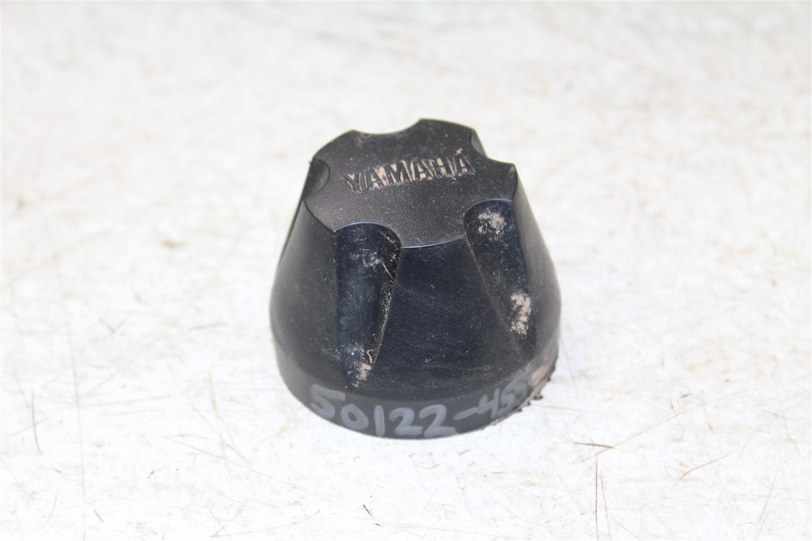 1999 Yamaha Bear Tracker 250 Hub Caps Front Rear 50122