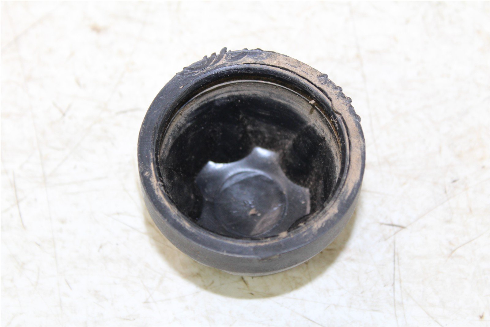 1999 Yamaha Bear Tracker 250 Hub Caps Front Rear 50122
