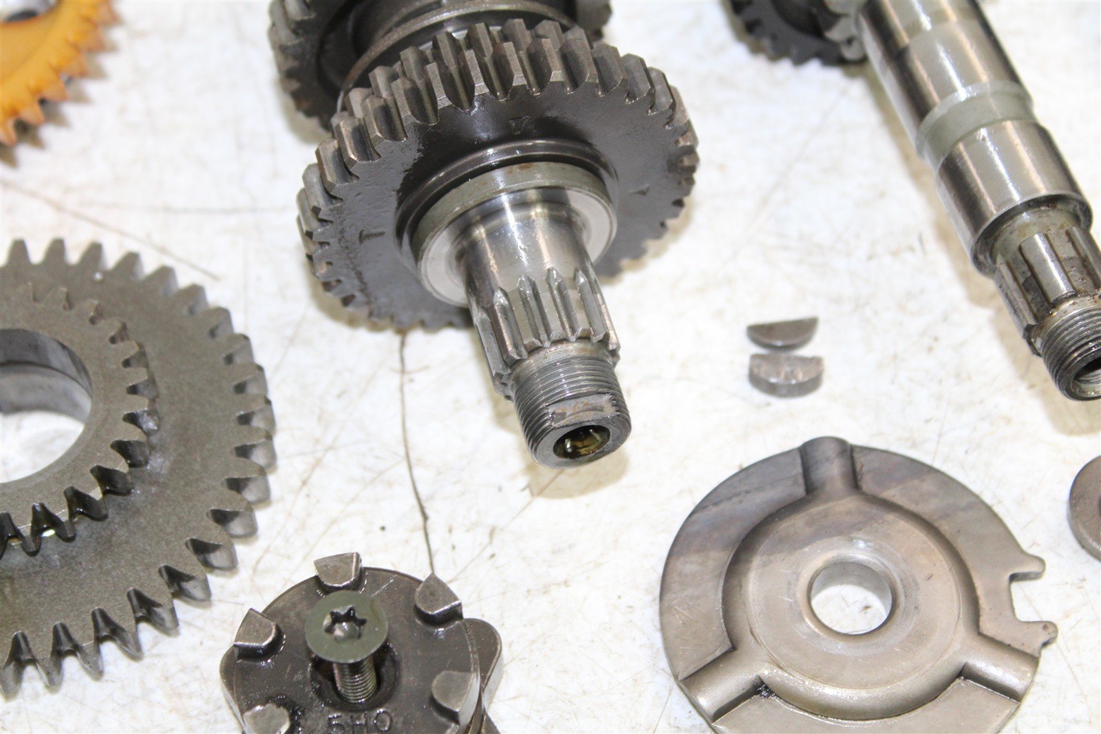 1999 Yamaha Bear Tracker 250 Transmission Gears Shift Shaft Forks Drum 50122