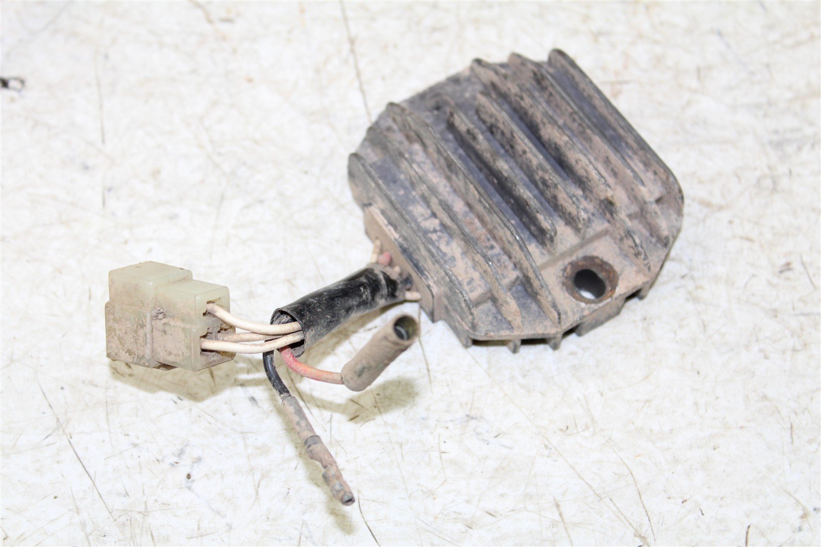 1999 Yamaha Bear Tracker 250 Voltage Regulator Rectifier 50122