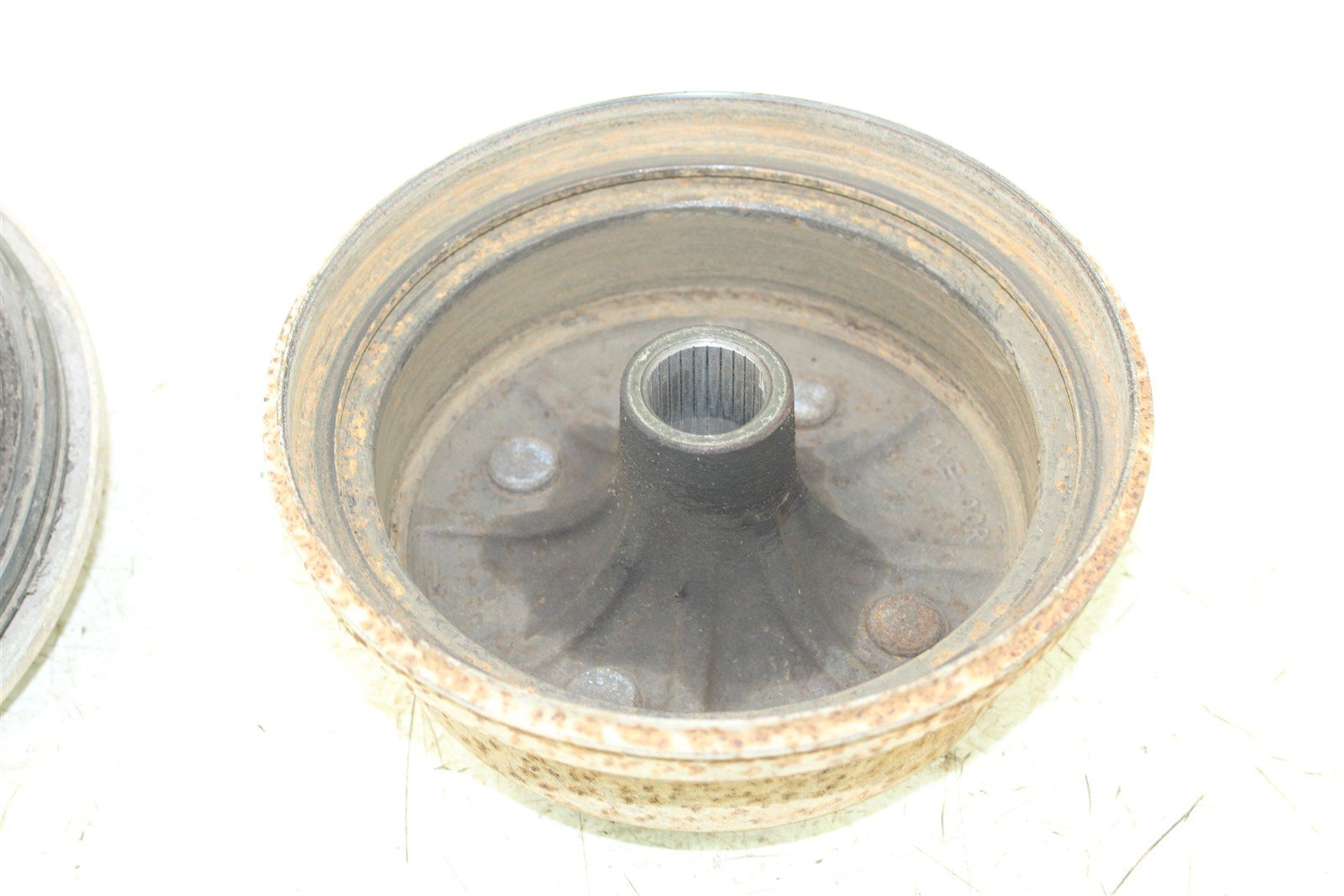 1999 Yamaha Bear Tracker 250 Rear Brake Drum Backing Plate Panel Hub 50122